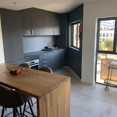 Apartment Modern Ideally Located *